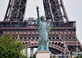 statue de la liberte paris